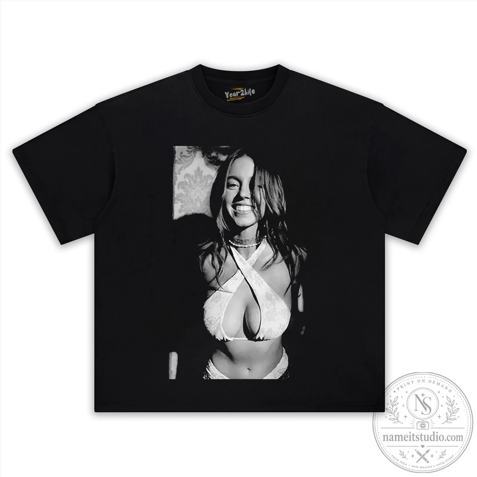 Sydney Sweeney Smiling Black and White Photo Graphic T-Shirt